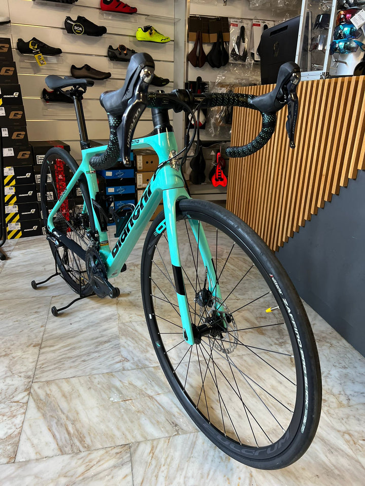 Bianchi Infinito XE Shimano Ultegra misura 53 usata