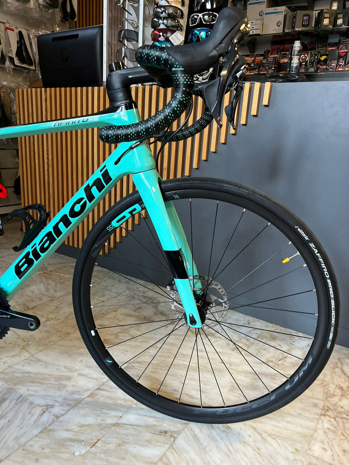 Bianchi Infinito XE Shimano Ultegra misura 53 usata