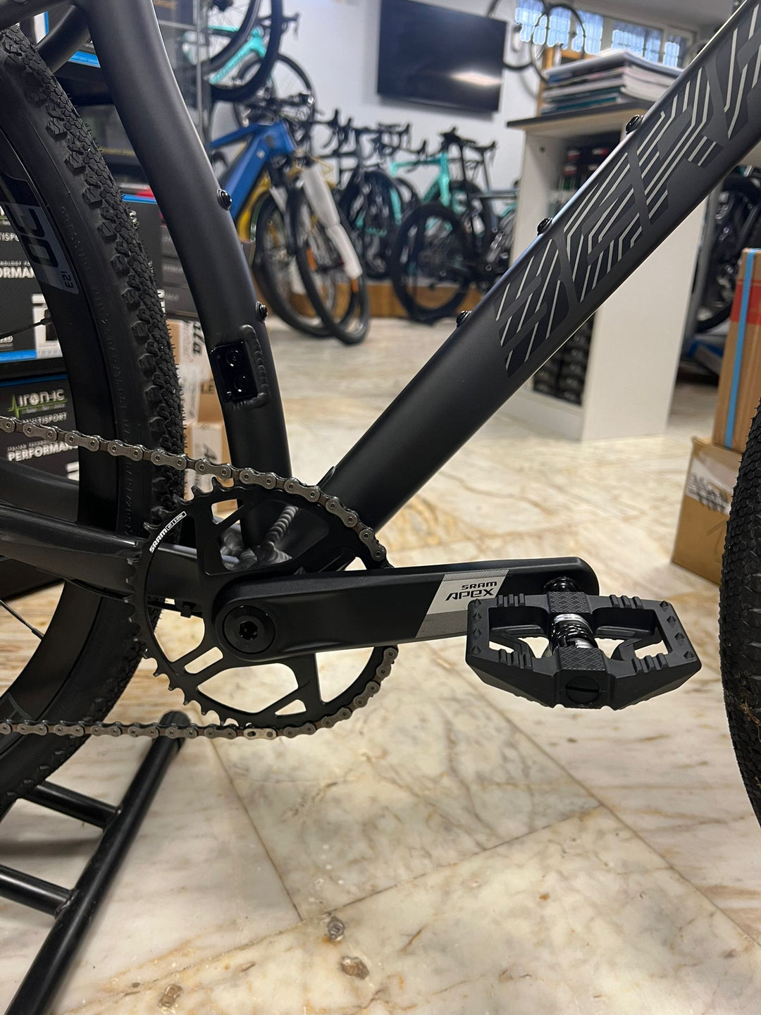 Berria Allroad HPR Apex C1