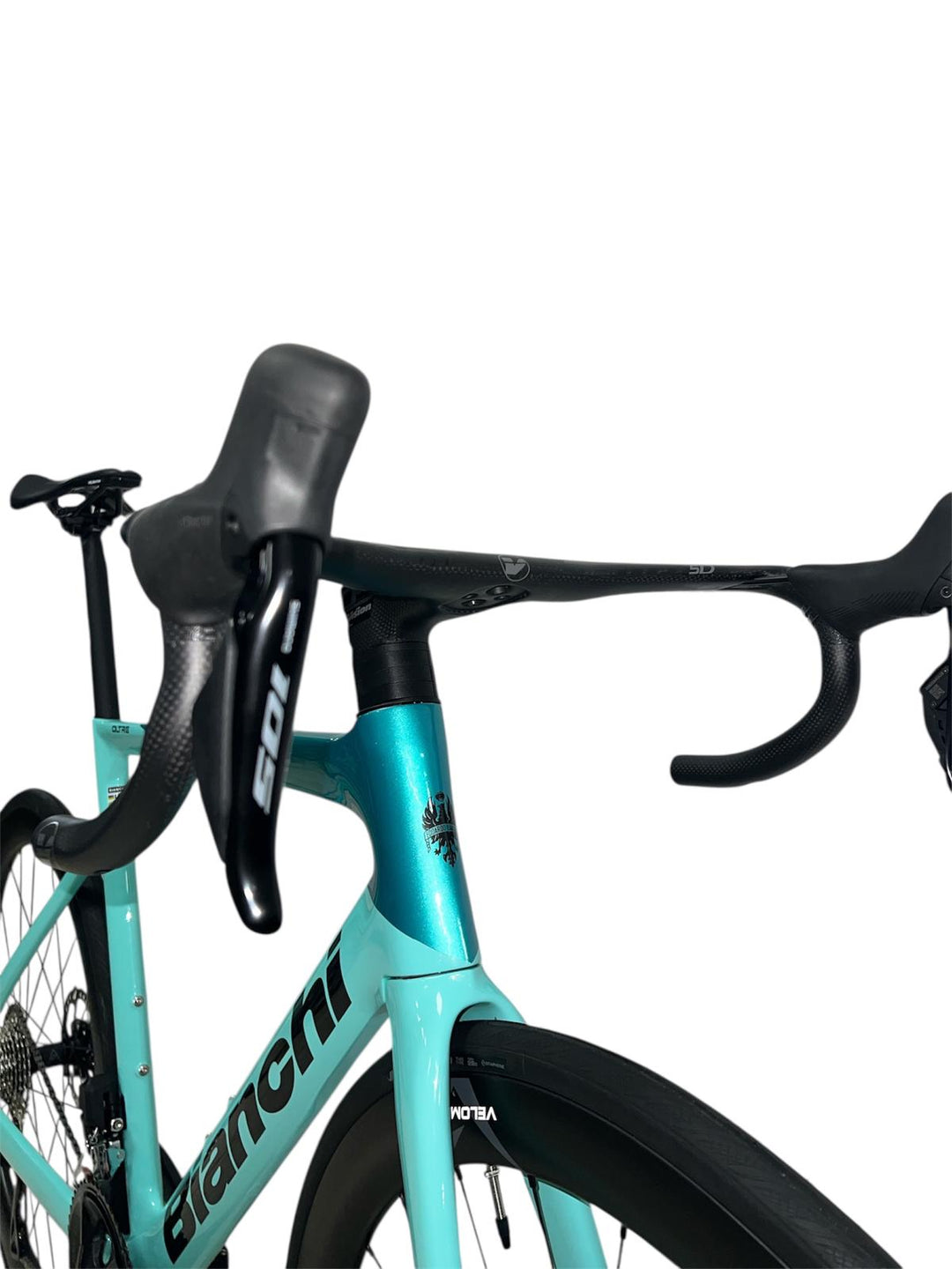Bianchi Oltre Race 105 Di2 upgrade manubrio e ruote