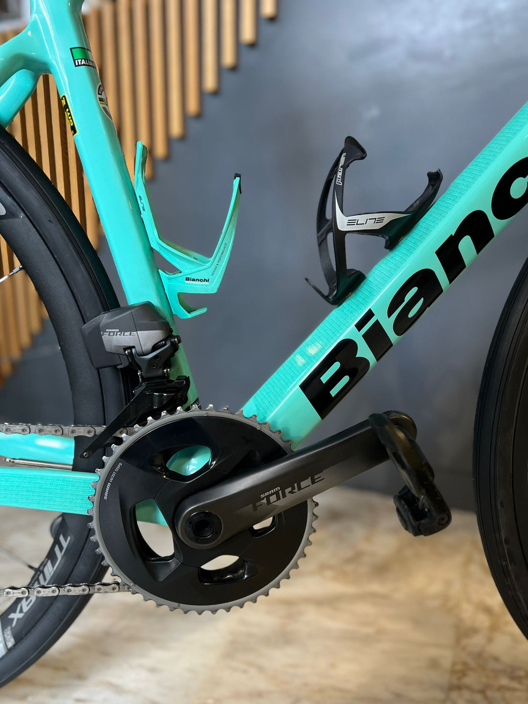 Bianchi Sprint Sram Force 12v bici da corsa usata